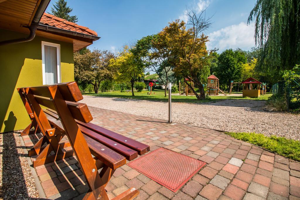 Penzion V Parku Cejkovice  Extérieur photo