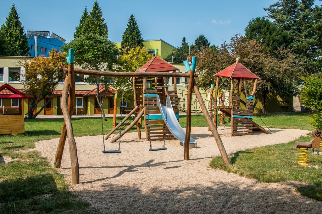 Penzion V Parku Cejkovice  Extérieur photo