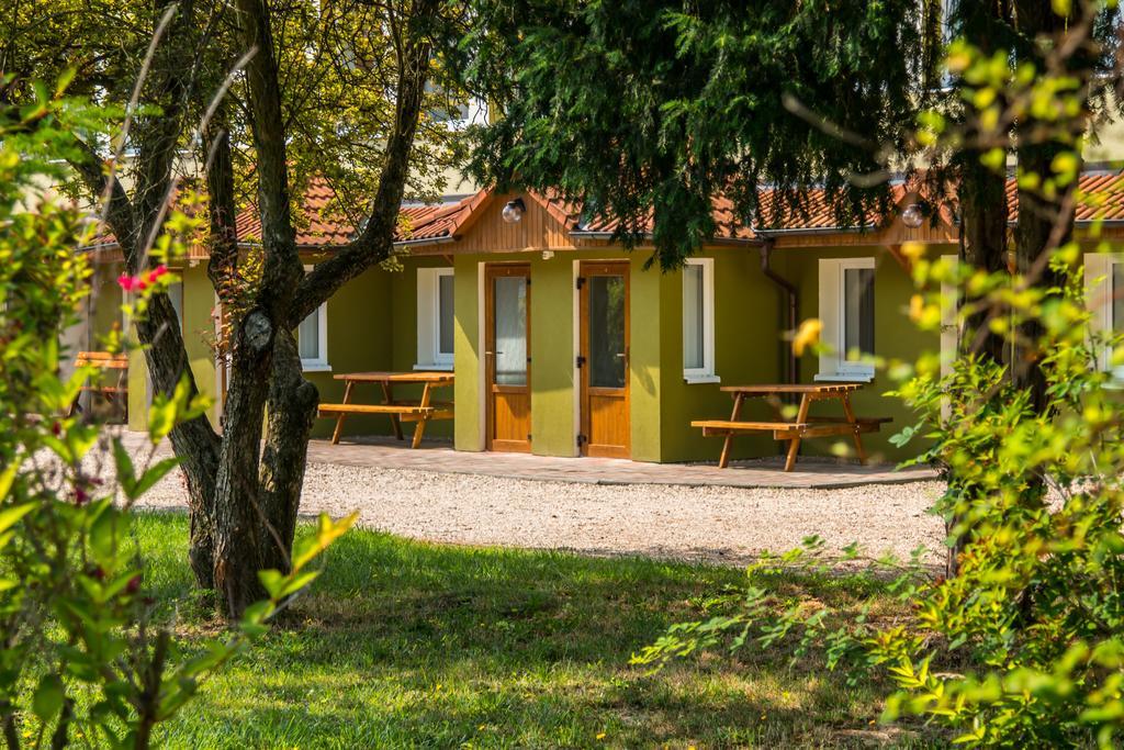 Penzion V Parku Cejkovice  Extérieur photo