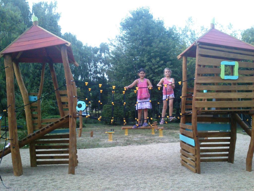 Penzion V Parku Cejkovice  Extérieur photo