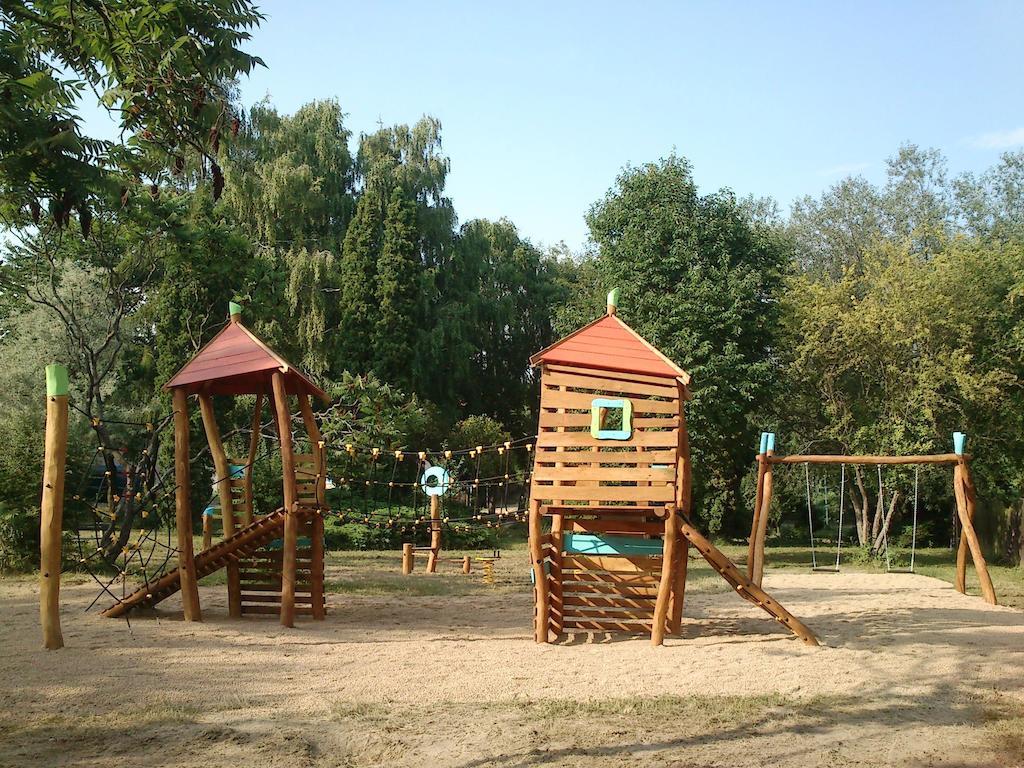 Penzion V Parku Cejkovice  Extérieur photo